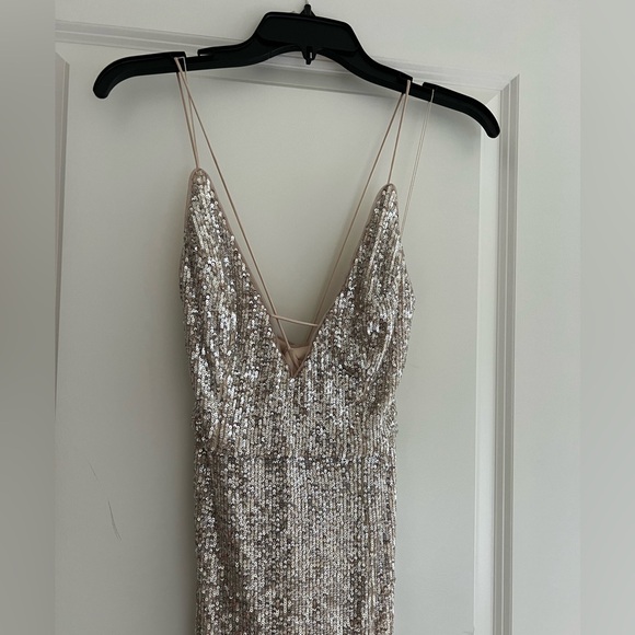 NWT Aiden Mattox Champagne Sequin Gown - Picture 3 of 4